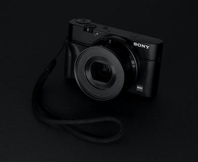 黑色索尼相机